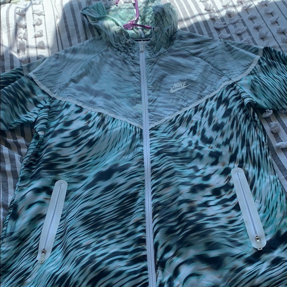 Nike windbreaker